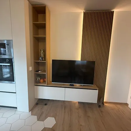 Koko's Cozy - Free Garage Netflix And Balcony 아파트