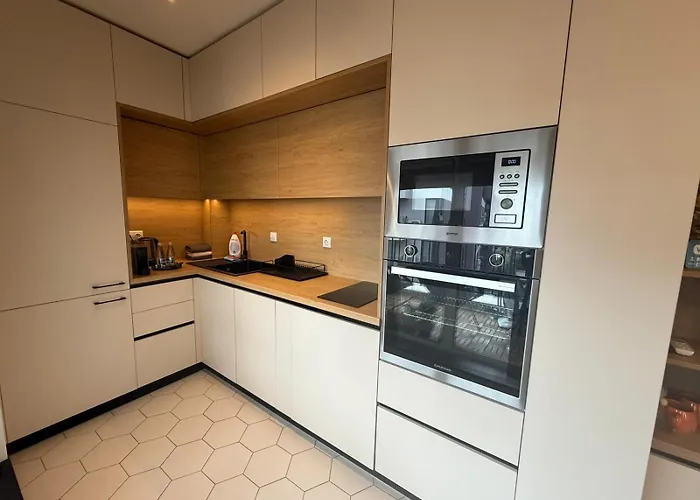 Апартамент Koko's Cozy - Free Garage Netflix And Balcony