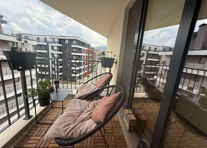 Koko's Cozy - Free Garage Netflix And Balcony