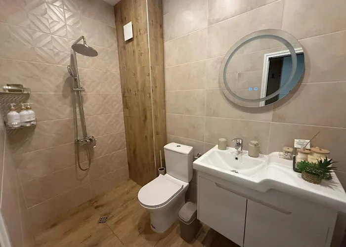 Koko's Cozy - Free Garage Netflix And Balcony